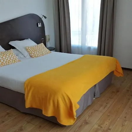 The Originals L Iroko Aix Les Bains Grand Port מלון 3*