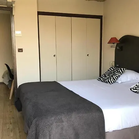 The Originals L Iroko Aix Les Bains Grand Port 3* אקס-לה-באינס